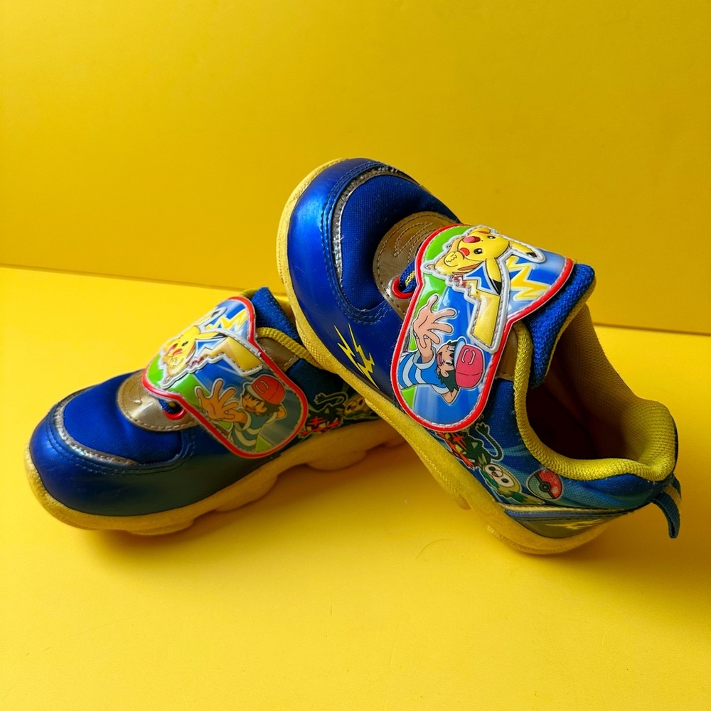 Vintage Little Kids Size 9.5 Pokémon Anime Athletic Sneakers